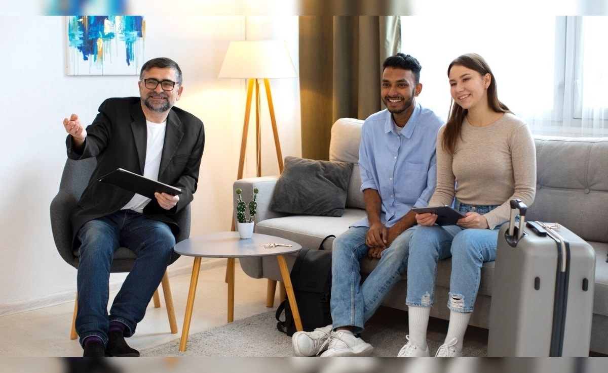 Airbnb क्या है और इसे कहां खोल सकते हैं? सोसाइटी या बिल्डिंग में खुला तो कहां करें शिकायत, जानिए क्या हैं Airbnb खोलने के नियम