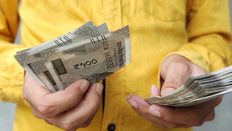 Rupee Hits Record Low At 94.29, Rs 7 Lakh Crore Wiped Off Markets In An Hour