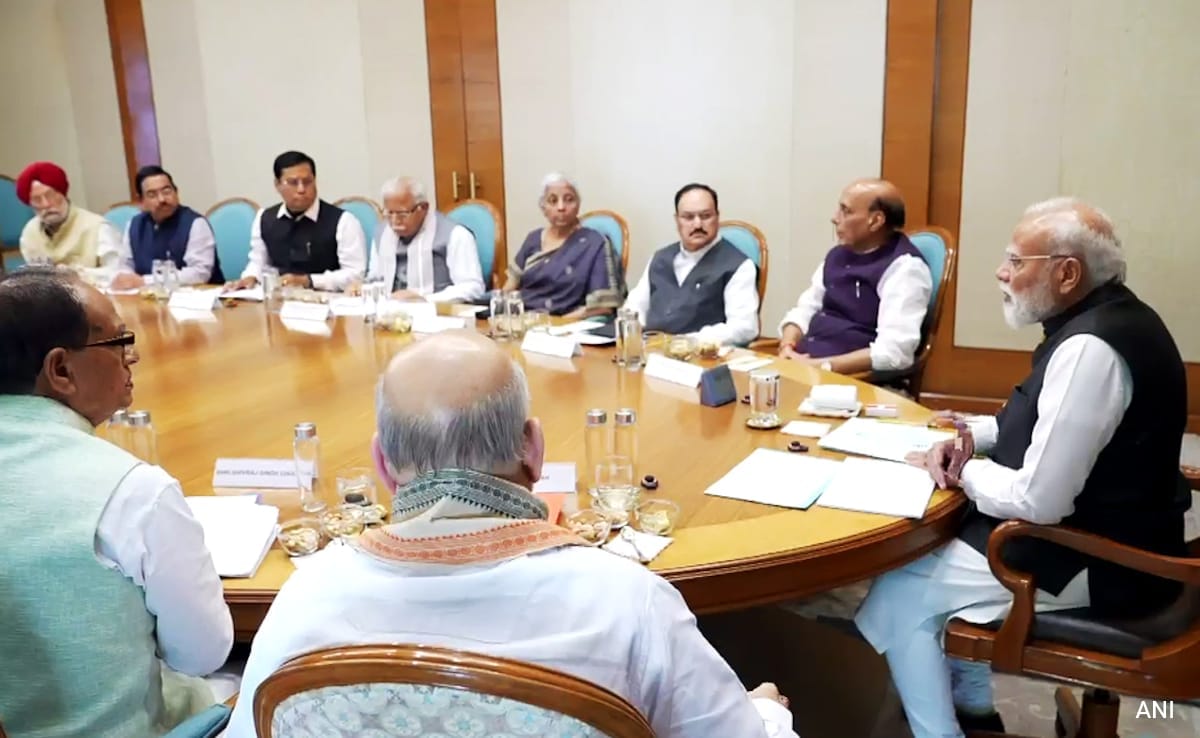 Late Night Meet With PM Modi: Inside Story On Excise Duty Cut On Fuel