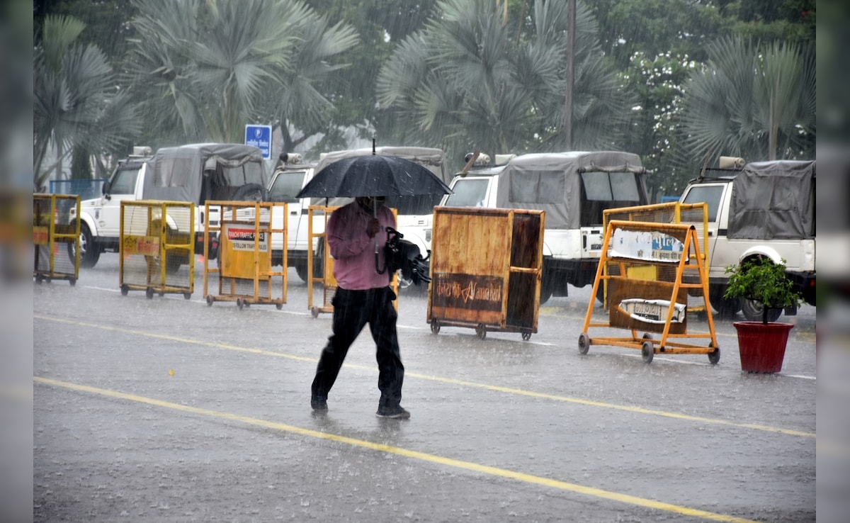 झारखंड: 7 जिलों में बारिश-ओलावृष्टि का ऑरेंज अलर्ट, अप्रैल के पहले दिन बदलेगा मौसम