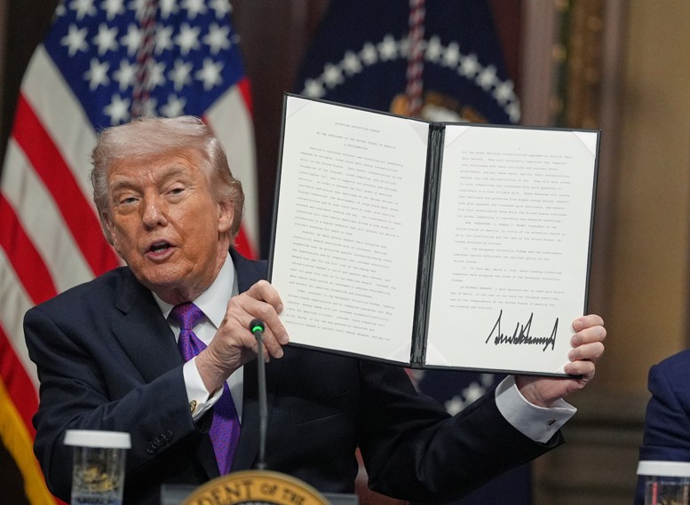 अमेरिका के 'चक्रव्यूह' में फंसेगा ईरान? सैन्य कार्रवाई के बाद अब आर्थिक चोट देने की है तैयारी