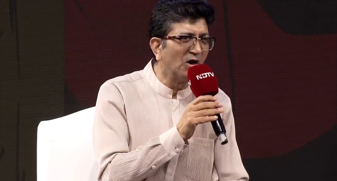 जब अमिताभ बच्चन ने प्रसून जोशी का गीत 'मन के मंजीरे' सुनकर लिखा पत्र, राजकुमार संतोषी से फिल्म 'लज्जा' के लिए की सिफारिश