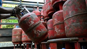 Middle East Crisis: Delhi Races To Book LPG Cylinders As New Rule Hits, Says Report