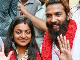 मोनालिसा ने लव जिहाद बताने वाले डायरेक्टर सनोज मिश्रा पर लगाए आरोप, बोली- वो खुद हिंदू नहीं, करते रहते थे अल्लाह अल्लाह