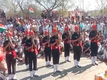 Sikar: ड्यूटी पर हार्ट अटैक से आर्मी जवान गिरधारी लाल कुमावत का निधन, राजकीय सम्मान अंतिम संस्कार