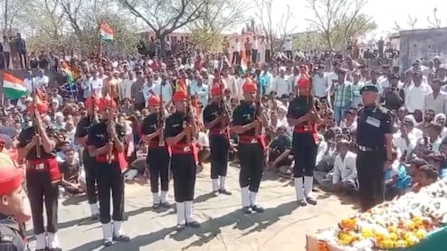 Sikar: ड्यूटी पर हार्ट अटैक से आर्मी जवान गिरधारी लाल कुमावत का निधन, राजकीय सम्मान अंतिम संस्कार