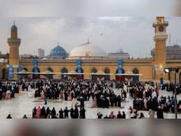 Eid ul-Fitr 2026 Live: ईद पर दिल्ली की जामा मस्जिद में उमड़ा सैलाब, जयपुर में हिंदुओं ने बरसाए फूल, पढ़ें ईद-उल-फितर पर हर शहर का अपडेट