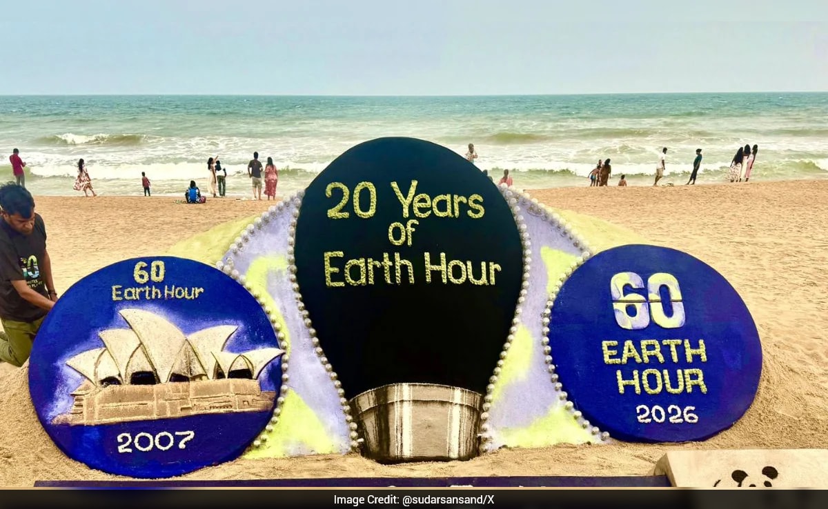 Sudarsan Pattnaik Creates Sand Sculpture At Puri Beach To Mark 20 Years Of Earth Hour
