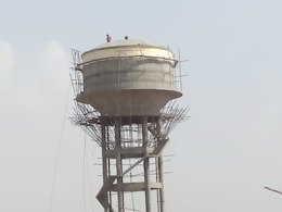 15 साल की लड़की, 17 का बॉयफ्रेंड... पानी की टंकी पर चढ़ शादी की करने लगी जिद, पुलिस ने मंगवा लिया सिंदूर और माला