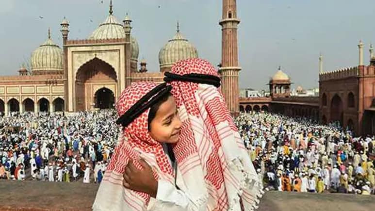 Eid Ul Fitr 2026: देशभर में आज मनाई जा रही है ईद, यहां जानिए कितना दिया जाता है जकात और फितरा?