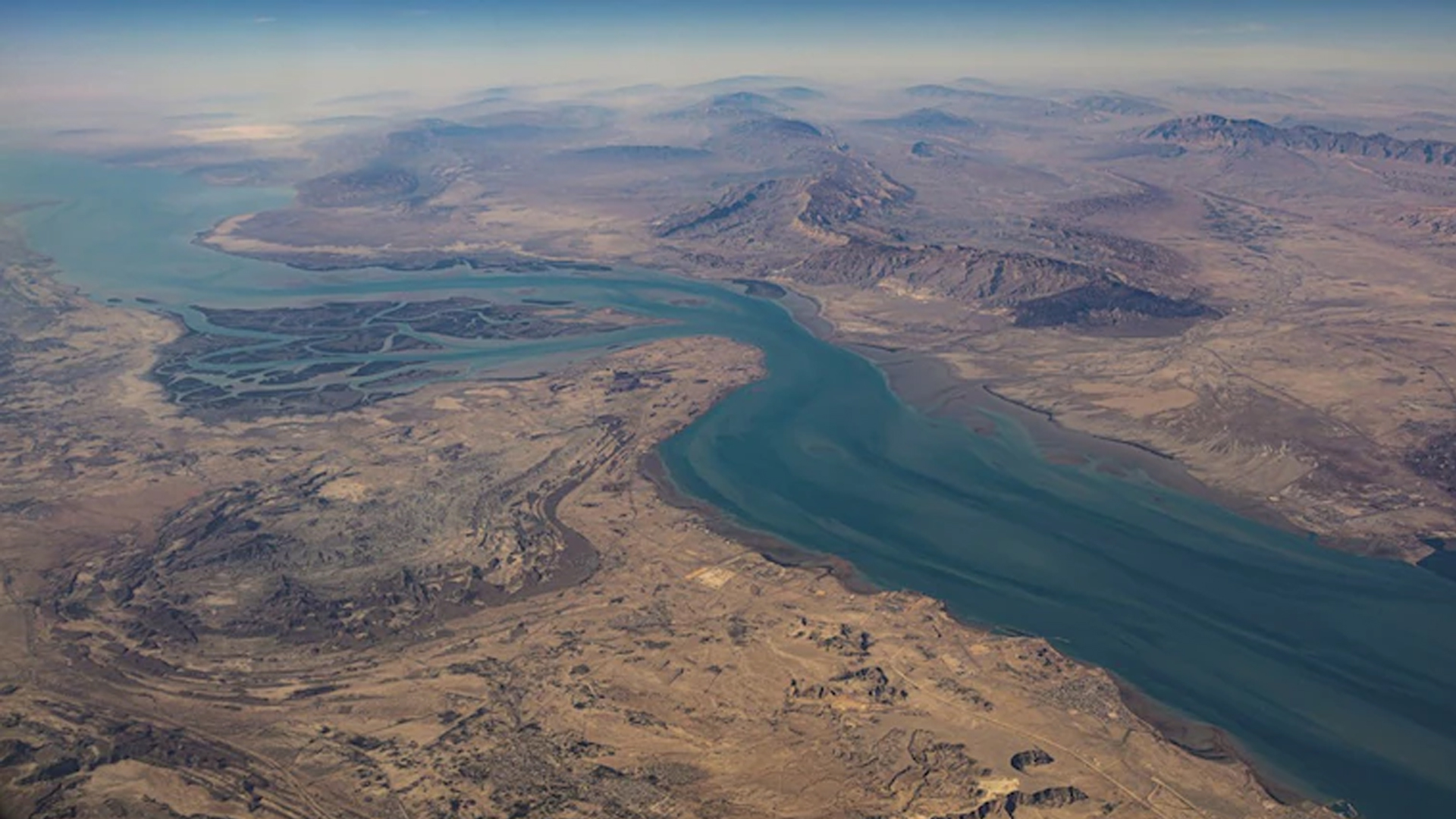 Oil Hope For India? Iran Says Hormuz Strait Only Closed To US, Israel, Europe