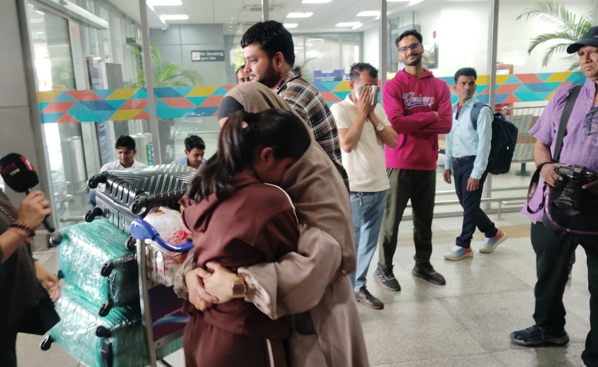 अरब देशों में भारतीय कामगार, किस सेक्टर में सबसे ज्यादा लोग, लाखों नौकरियों पर संकट