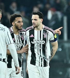 Juventus Stay In Champions League Hunt With Last-Gasp Roma Draw