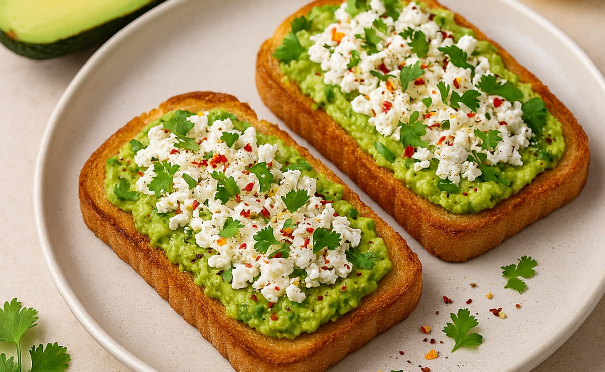 Healthy Breakfast Recipe: 10 मिनट में बनाएं प्रोटीन, फाइबर और हेल्दी फैट से भरपूर फूड ''एवोकाडो पनीर टोस्ट"