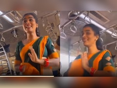 मुंबई लोकल में ट्रांस वुमन बनीं देसी एयरहोस्टेस, मजेदार अनाउंसमेंट सुन यात्रियों की छूटी हंसी, बोले- मजा आ गया