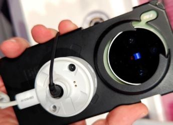 Vivo X300 Max mit Zeiss-Kameras und Android 16 auf dem MWC 2026 gesichtet