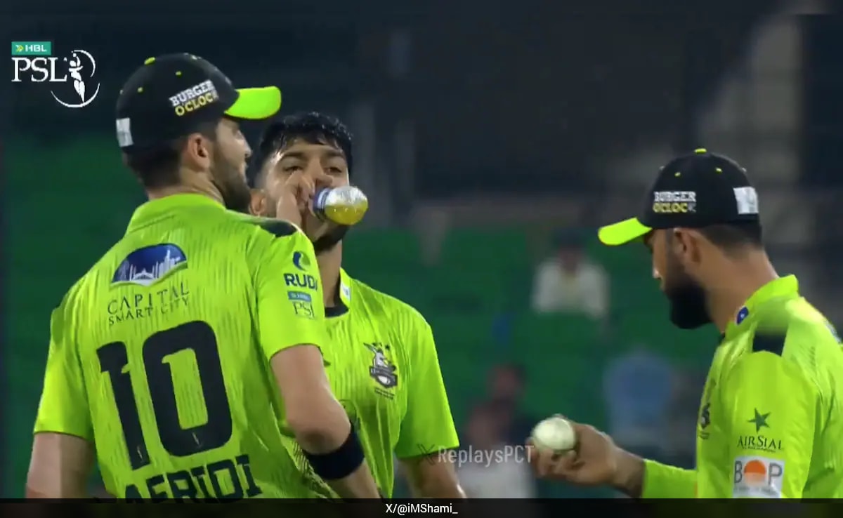 PSL मैच में मचा बवाल, फखर ज़मान पर गेंद से छेड़छाड़ का आरोप, कैमरे में कैद हुई शर्मनाक हरकत