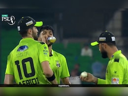 PSL मैच में मचा बवाल, फखर ज़मान पर गेंद से 'छेड़छाड़' का आरोप, कैमरे में कैद हुई शर्मनाक हरकत