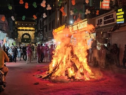 अजमेर दरगाह के बाहर किया गया होलिका दहन, दुनिया में दिया गया भाईचारे का संदेश