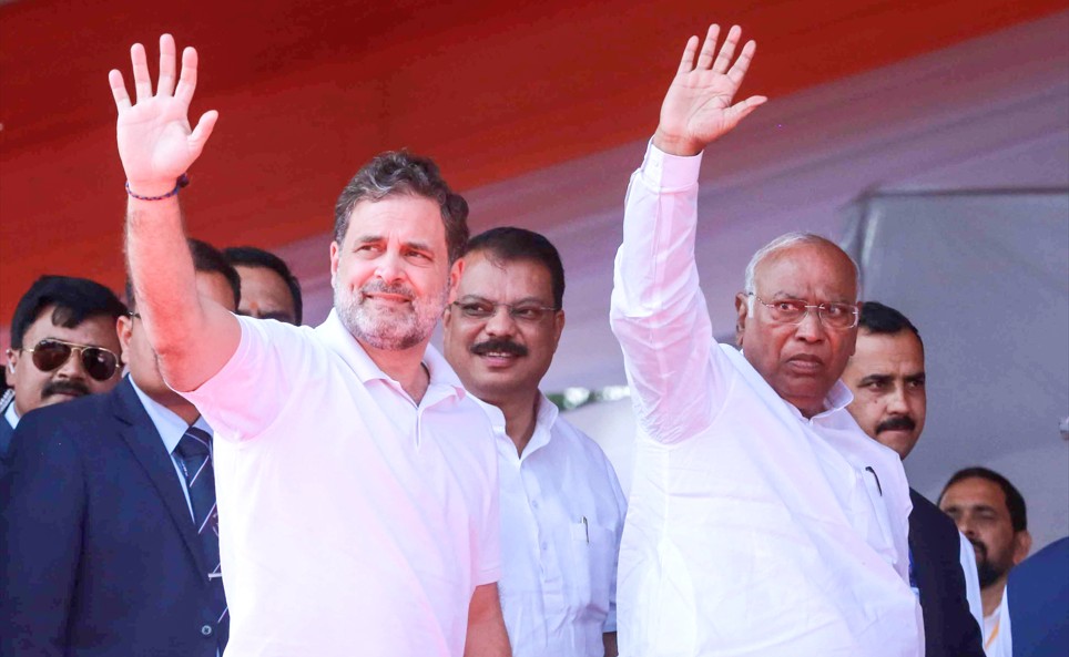 केरल में कांटे की टक्कर, असम में चमत्कार, तमिलनाडु में स्टालिन और बंगाल में भगवान भरोसे कांग्रेस की चुनौतियां