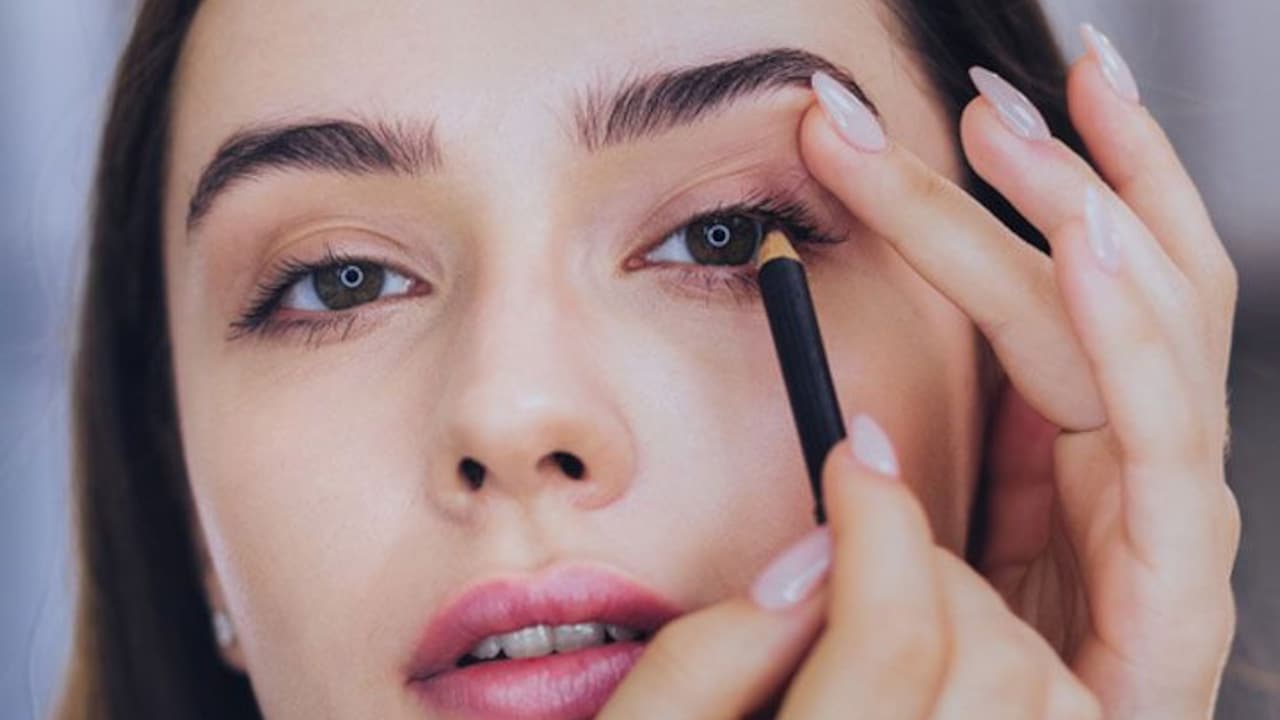 Kajal Not Staying Put? Heres Why It Smudges And What Actually Works Kajal Not Staying Put? Heres Why It Smudges And What Actually Works