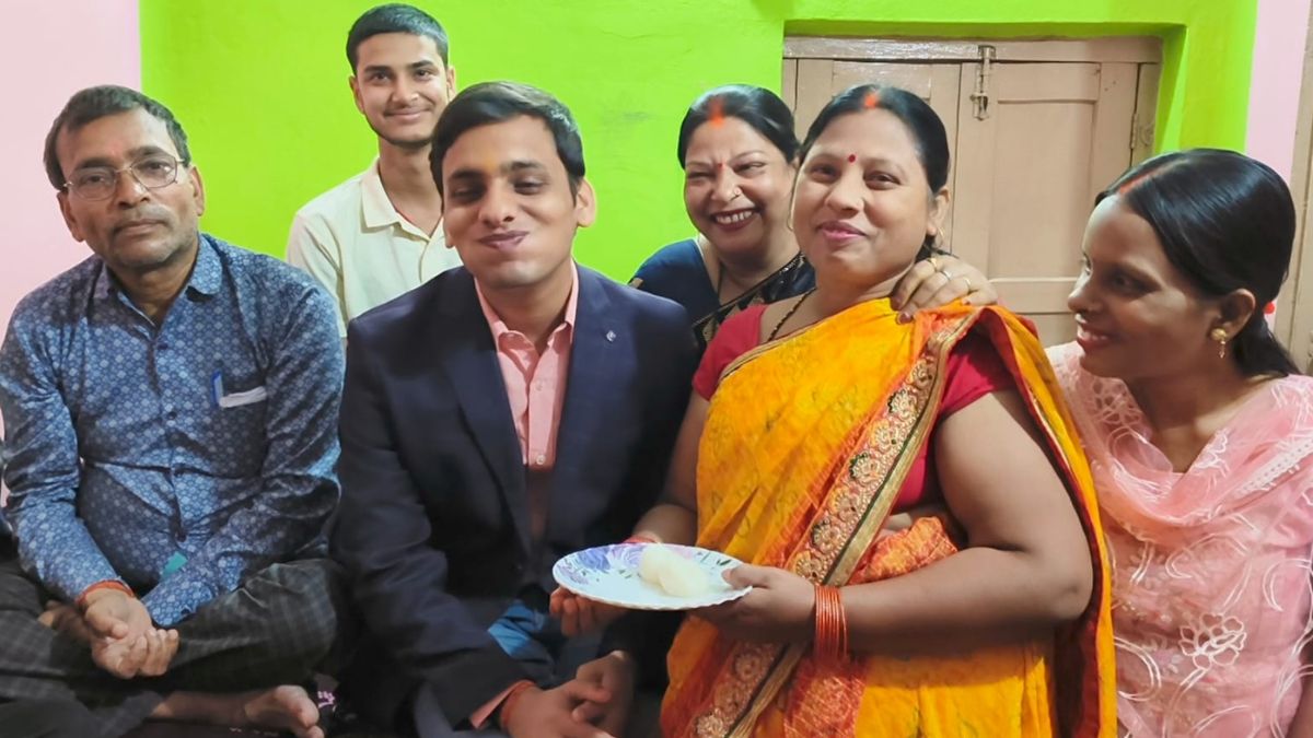 देख नहीं सकते नवादा के रवि राज, पर अपनी जिद से UPSC में हासिल की 20वीं रैंक, हैरान कर देगी उनकी कहानी