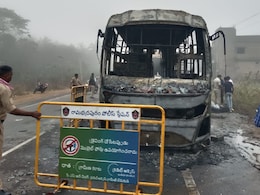 आंध्र प्रदेश के नेशनल हाईवे-26 पर बस में लगी आग, ओडिशा कांग्रेस विधायक समेत 42 यात्री बाल-बाल बचे