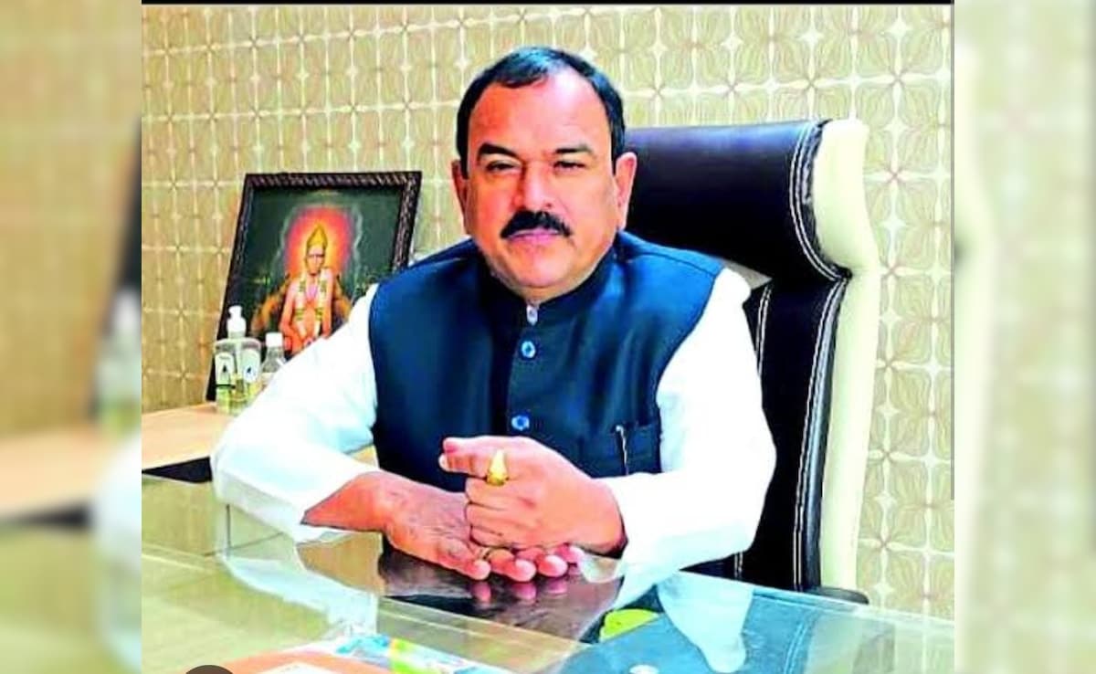 नासिक का जालसाज ज्योतिषी गिरफ्तार, महिलाओं को फंसाकर बनाए अश्लील वीडियो, ऐसे चढ़ा पुलिस के हत्थे