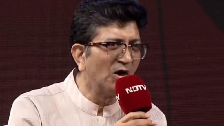 प्रसून जोशी ने सुनाई अपने गीतों की कहानियां, बताया कहां से मिलती है प्रेरणा