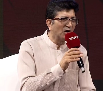 जब अमिताभ बच्चन ने प्रसून जोशी का गीत 'मन के मंजीरे' सुनकर लिखा पत्र, राजकुमार संतोषी से फिल्म 'लज्जा' के लिए की सिफारिश