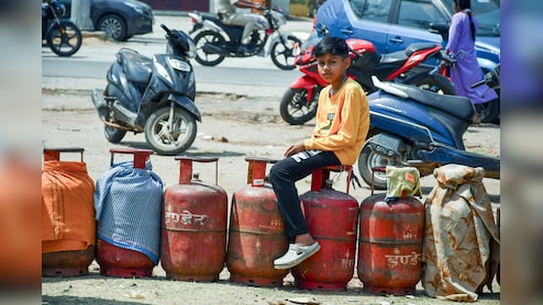 LPG की जमाखोरी-कालाबाजारी पर सरकार सख्त,  सरकार ने कैसे पकड़े 15,000 'छिपे' हुए सिलेंडर, 10 बड़ी बातें