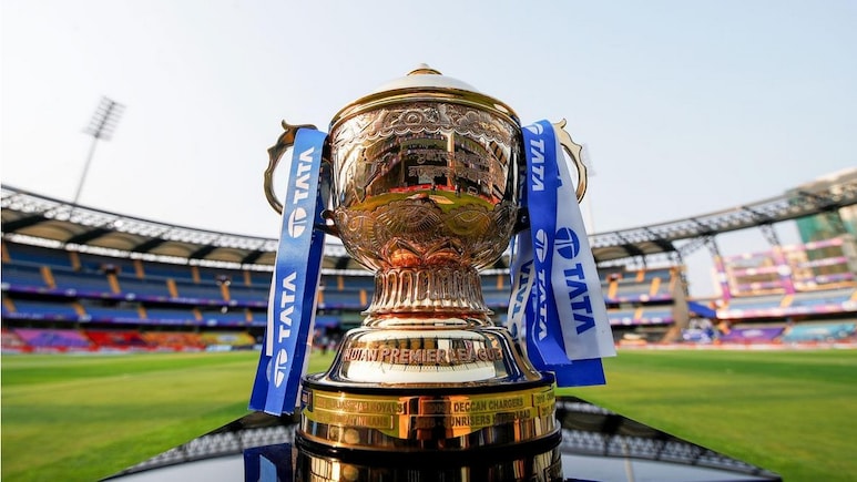 IPL 2026: मॅच संपवून परतले अन् पुन्हा उठलेच नाहीत! BCCI च्या अधिकाऱ्याचा मुंबईच्या हॉटेलमध्ये धक्कादायक मृत्यू