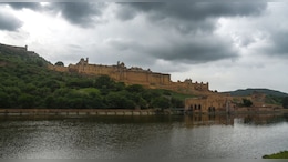 Weather Alert: राजस्&zwj;थान में पश्&zwj;च&zwj;िमी व&zwj;िक्षोभ एक्&zwj;ट&zwj;िव, आंधी बार&zwj;िश की संभावना; गर्मी से म&zwj;िलेगी राहत&nbsp;