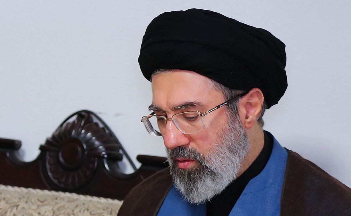 कौन हैं ईरान के नए सुप्रीम लीडर मोज्तबा? जानिए जंग के बीच अली खामेनेई के बेटे को कितनी ताकत मिली&nbsp;