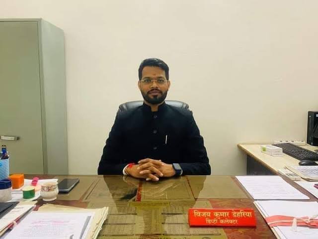 SDM Vijay Kumar Dahariya