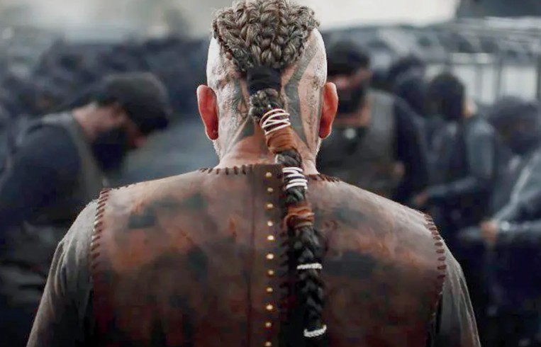 ये है बॉलीवुड का सबसे कमाऊ हीरो, 66 साल की उम्र में दे चुका है सबसे ज्यादा 1000 करोड़ कमाने वाली फिल्में