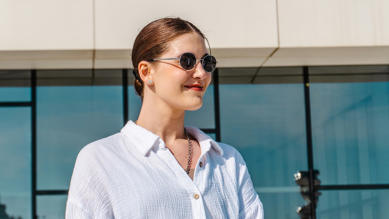 Do Oversized Shirts Make You Look Bigger? Style Tips To Get The Perfect Fit. Do Oversized Shirts Make You Look Bigger? Style Tips To Get The Perfect Fit.