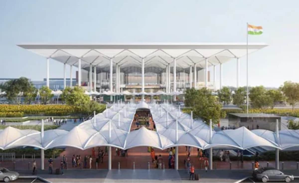 Jewar Airport का कमाल, यमुना एक्सप्रेसवे पर 3 गुना बढ़ गए जमीन के दाम, अगले 2 साल में 28% तक उछलेंगे प्रॉपर्टी के रेट