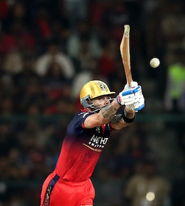 Virat Kohlis Act "Quite Bizarre": R Ashwin Reveals Candid Chat With RCB Stalwart