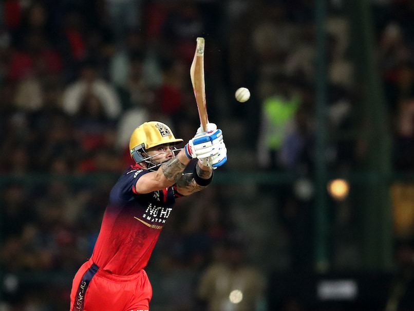 Virat Kohli's Act "Quite Bizarre": R Ashwin Reveals Candid Chat With RCB Stalwart