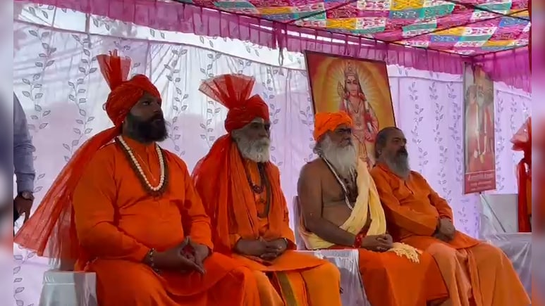 Ujjain Simhastha 2028: सिंहस्थ से पहले अखाड़ों में &lsquo;कुर्सी संग्राम&rsquo;, अध्यक्ष पद पर संतों के बीच वर्चस्व की जंग&nbsp;