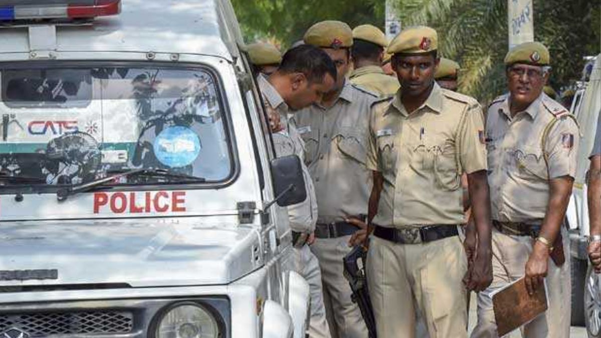 ड्रग्स तस्करी का छापा मारने गई थी दिल्ली पुलिस, खुद के ही डिपार्टमेंट का हो गया भंडाफोड़