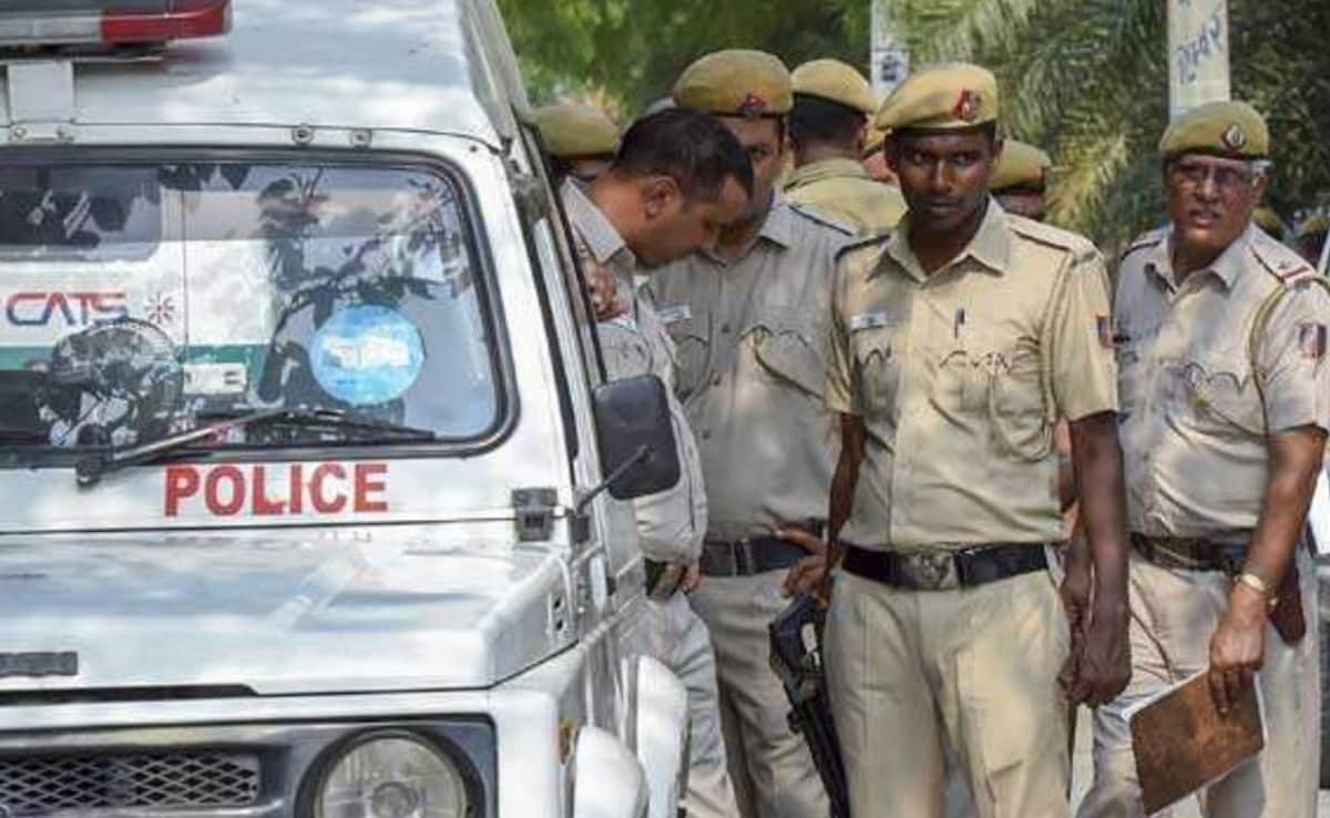 ड्रग्स तस्करी का छापा मारने गई थी दिल्ली पुलिस, खुद के ही डिपार्टमेंट का हो गया भंडाफोड़