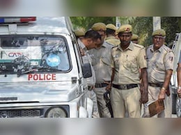 दिल्ली में हथियार सप्लाई करने वाले सिंडिकेट का भंडाफोड़, 26 पिस्टल के साथ 6 तस्कर गिरफ्तार