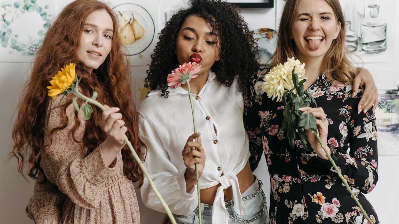 From Denim To Dresses: Whats Making Women Choose Flowing Outfits On Their Busy Day