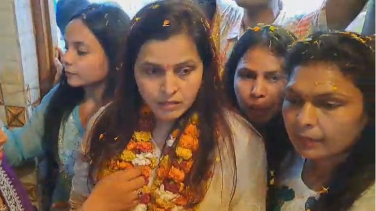 UPSC रिजल्ट में नाम देखकर जश्न मनाने लगी बुलंदशहर की शिखा, रोल नंबर चेक करते ही खुल गया सच