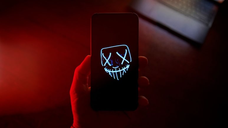 iPhone-Hacking Tool DarkSword Is Now Public, And Anyone Can Misuse It &mdash; How To Keep Your Device Safe