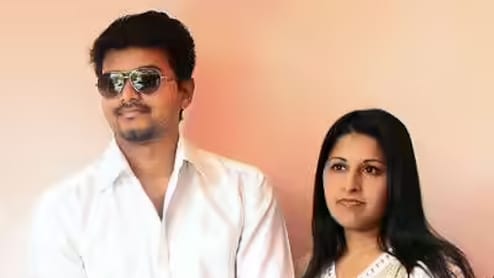 Vijay's Wife Sankgeetha Asks Court For Permission To Stay In His Home Till Divorce Case Ends
