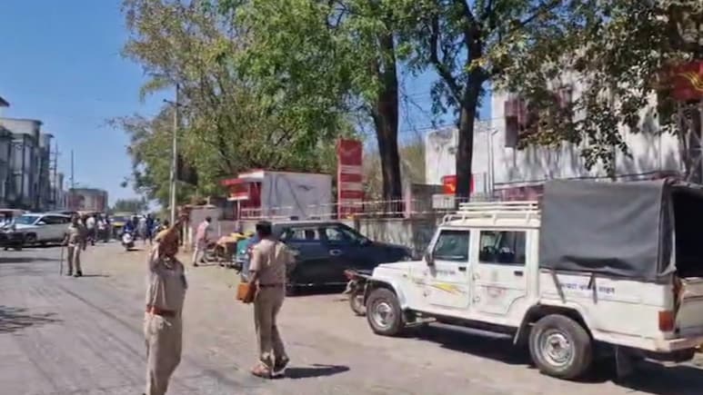 Bomb Scare: Parul University Evacuated After Threat Email, Exams Cancelled in Vadodara