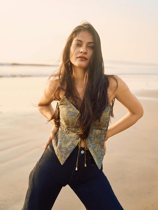 Actor Nimisha Nair Posts Video Of 'Drunk Men' Blocking Cab, 'Harassing' Her In Mumbai